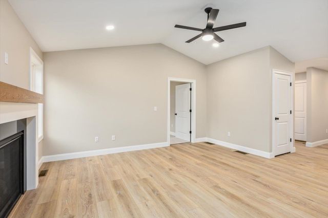 Unit 3 Willow Lane, Rindge, NH 03461