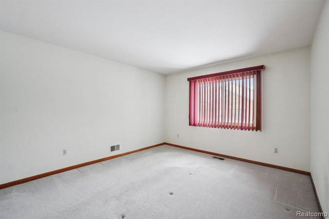 2311 Heritage Pointe Drive, Sterling Heights, MI 48314