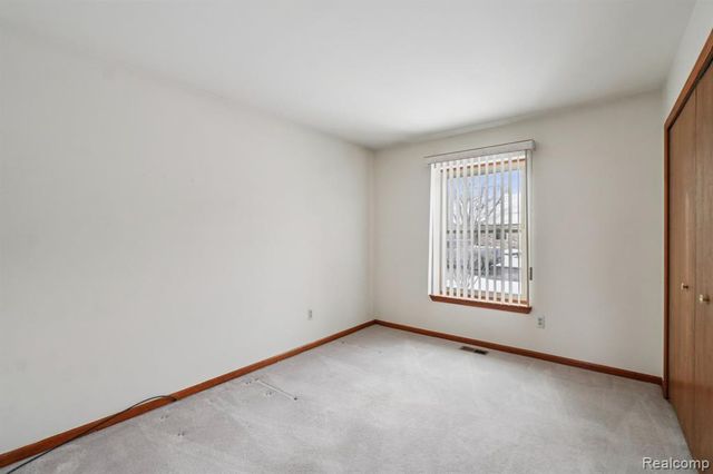 2311 Heritage Pointe Drive, Sterling Heights, MI 48314