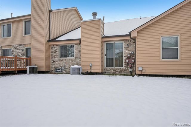 2311 Heritage Pointe Drive, Sterling Heights, MI 48314