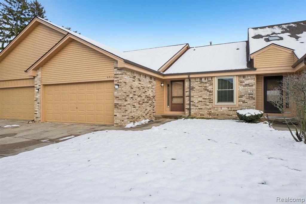 2311 Heritage Pointe Drive, Sterling Heights, MI 48314