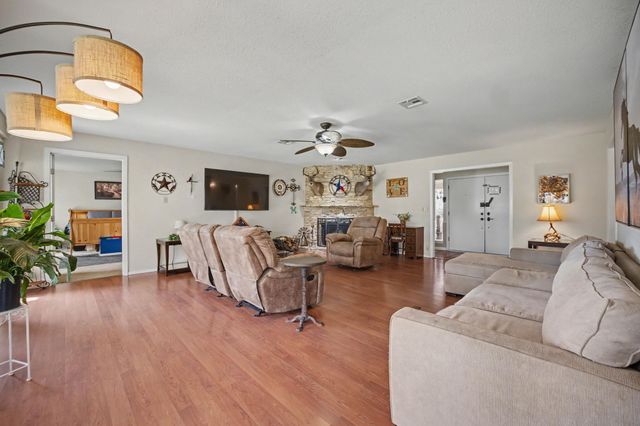 103 Oak Ridge CIR, Georgetown, TX 78628