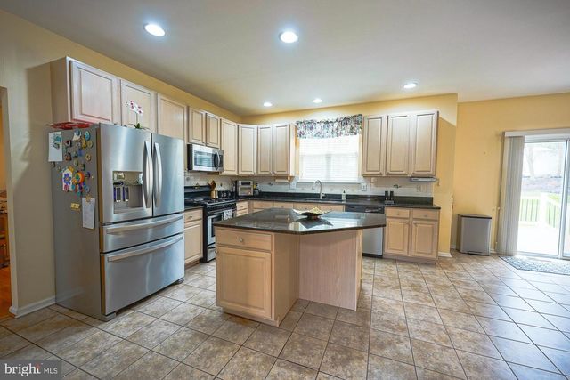 11 EXTON CIR, Cherry Hill, NJ 08003
