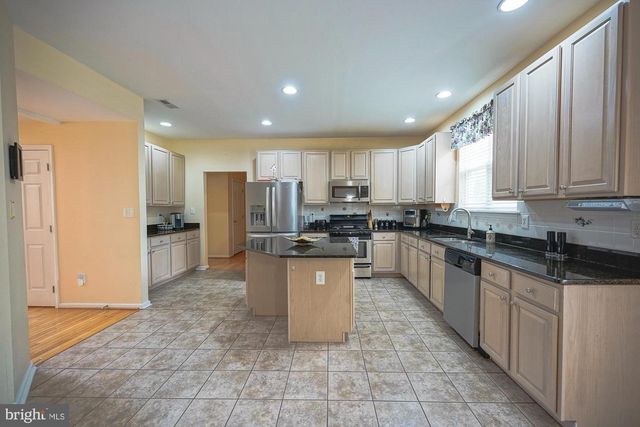 11 EXTON CIR, Cherry Hill, NJ 08003
