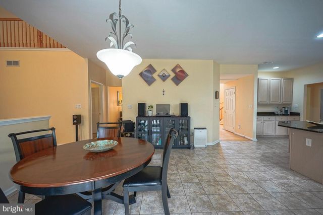 11 EXTON CIR, Cherry Hill, NJ 08003