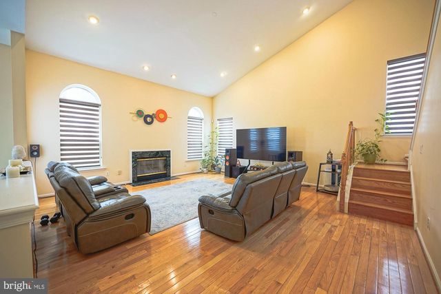 11 EXTON CIR, Cherry Hill, NJ 08003