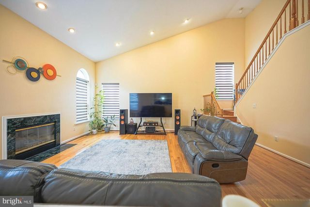 11 EXTON CIR, Cherry Hill, NJ 08003