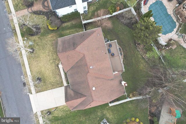 11 EXTON CIR, Cherry Hill, NJ 08003