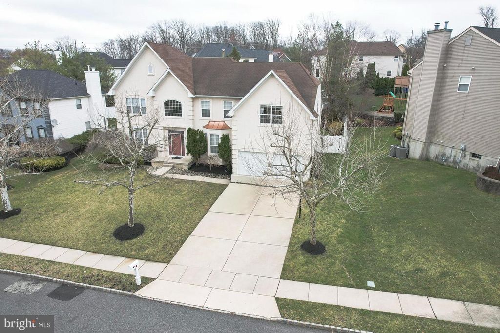 11 EXTON CIR, Cherry Hill, NJ 08003