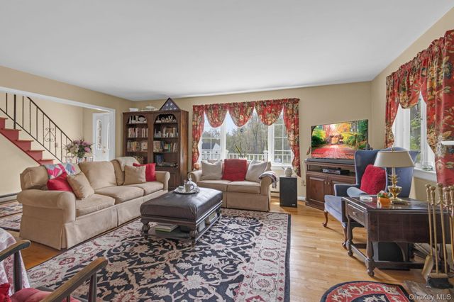28 Partridge Lane, Putnam Valley, NY 10579