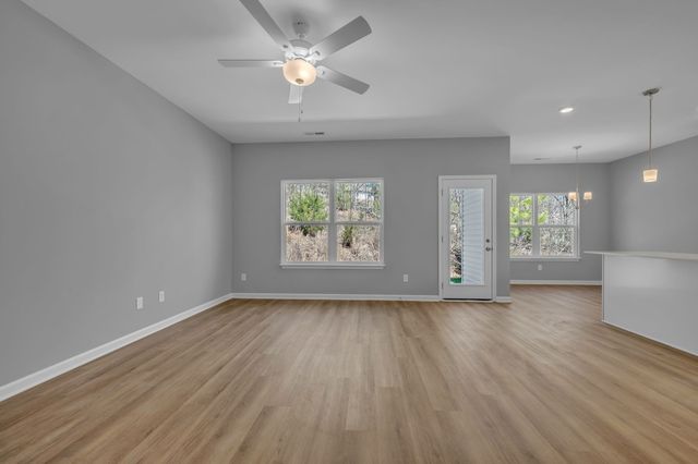 209 E Quail Hollow Way, Dickson, TN 37055