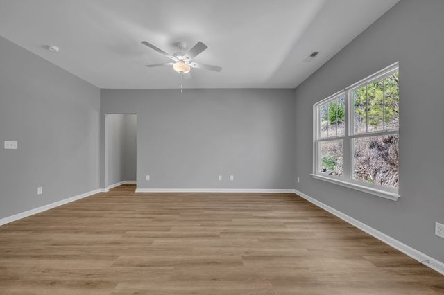 209 E Quail Hollow Way, Dickson, TN 37055