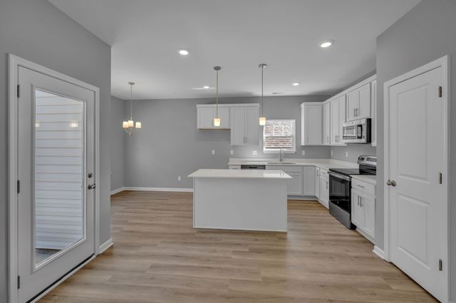 209 E Quail Hollow Way, Dickson, TN 37055