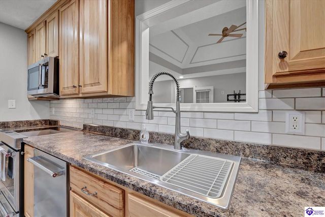 12108 Sentimental Lane, Louisville, KY 40229