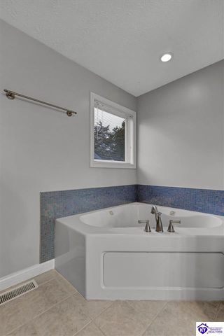 12108 Sentimental Lane, Louisville, KY 40229