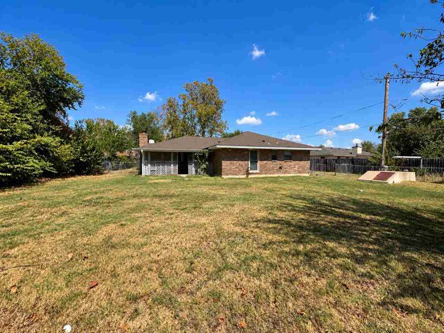 4603 SE Ellsworth Cir, Lawton, OK 73501