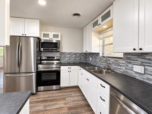4603 SE Ellsworth Cir, Lawton, OK 73501