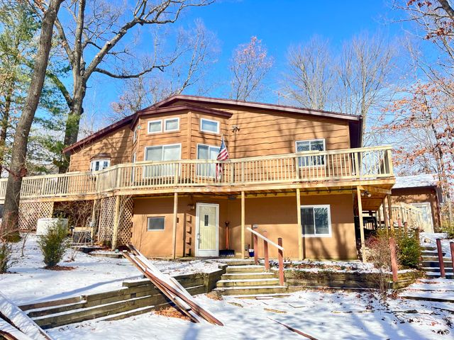 8092 Highland Trail, Canadian Lakes, MI 49346