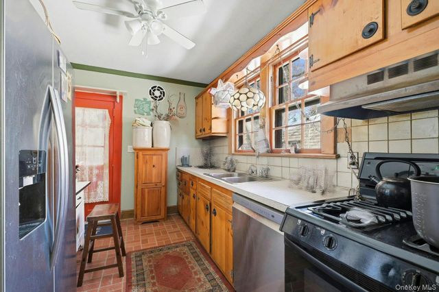 22 W 12th Street, Huntington Station, NY 11746