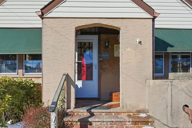 22 W 12th Street, Huntington Station, NY 11746