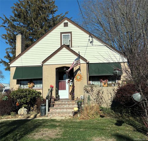 22 W 12th Street, Huntington Station, NY 11746