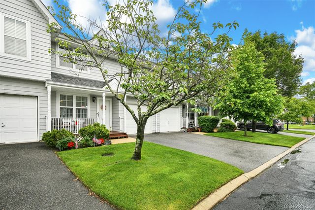 57 Maple Wing Boulevard, Central Islip, NY 11722