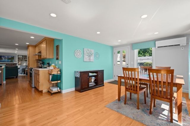 88 Temple Road, Waltham, MA 02452