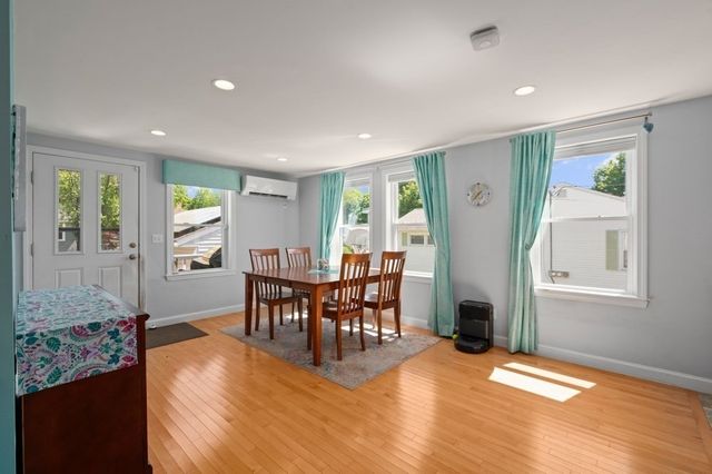 88 Temple Road, Waltham, MA 02452