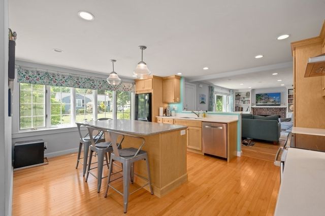 88 Temple Road, Waltham, MA 02452