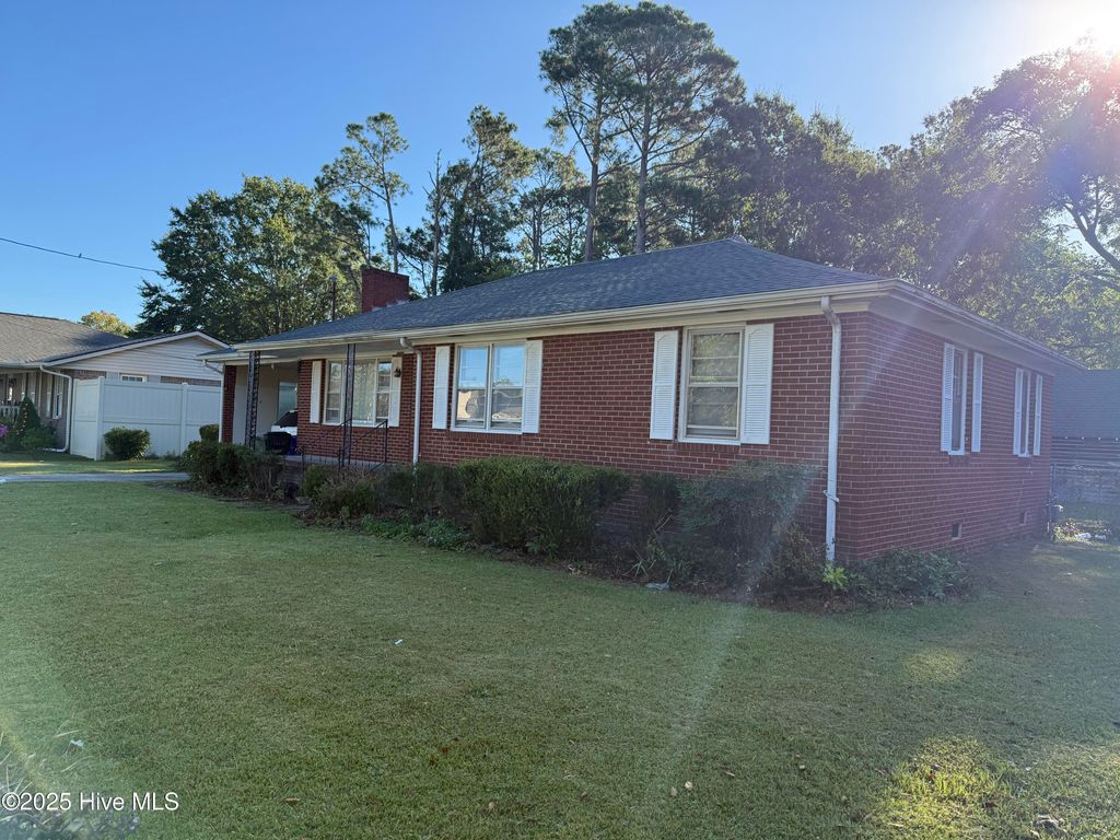 1103 Cedar Lane, Greenville, NC 27858