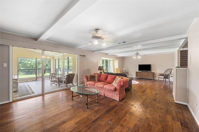 22902 Kobs Road, Tomball, TX 77377