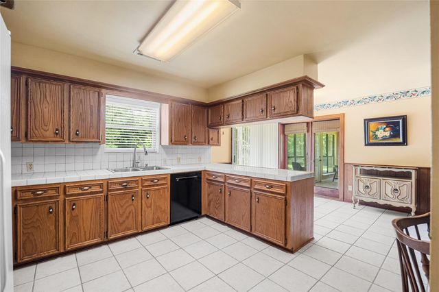 22902 Kobs Road, Tomball, TX 77377