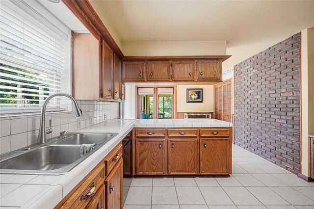22902 Kobs Road, Tomball, TX 77377