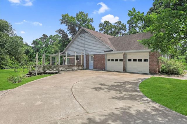22902 Kobs Road, Tomball, TX 77377
