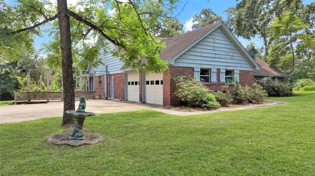 22902 Kobs Road, Tomball, TX 77377