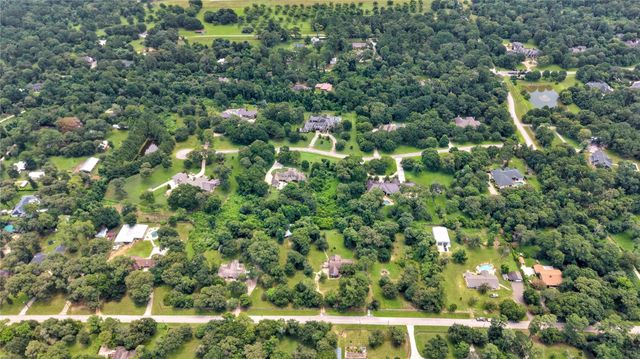 22902 Kobs Road, Tomball, TX 77377