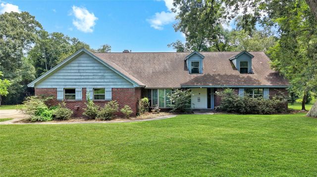 22902 Kobs Road, Tomball, TX 77377