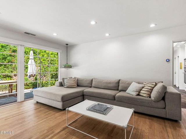 4155 Cambridge Road, La Canada Flintridge, CA 91011