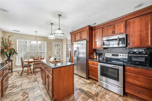 601 E Western Reserve Road 1401, Youngstown, OH 44514