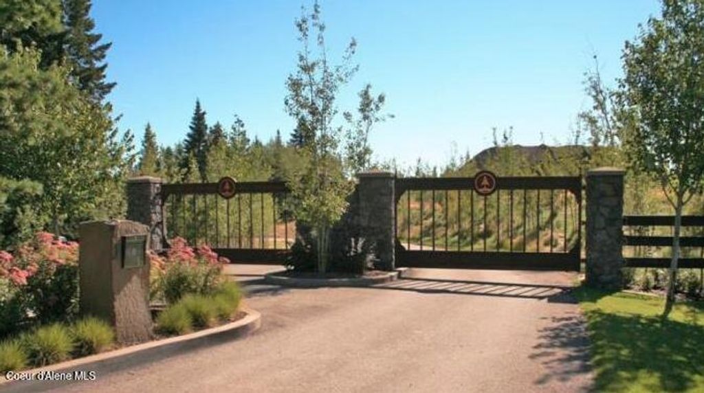 4950 W Mylonite Dr, Coeur d'Alene, ID 83814 photo 5