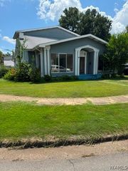 16 Oakwood Court, Tuscaloosa, AL 35401