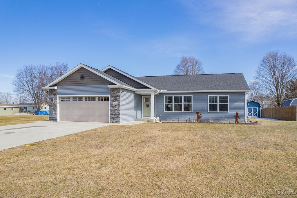 3153 Beaver Creek Ridge, Adrian Twp, MI 49221