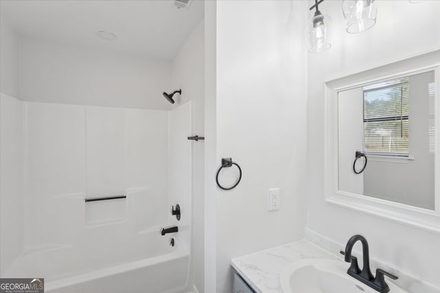 186 Community Circle, Jesup, GA 31545