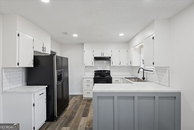 186 Community Circle, Jesup, GA 31545