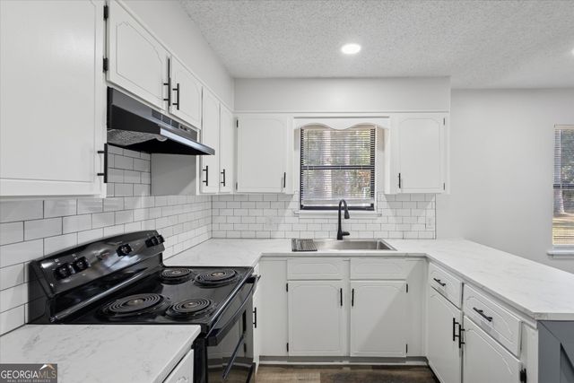 186 Community Circle, Jesup, GA 31545