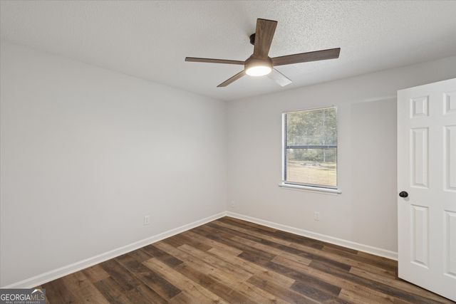 186 Community Circle, Jesup, GA 31545