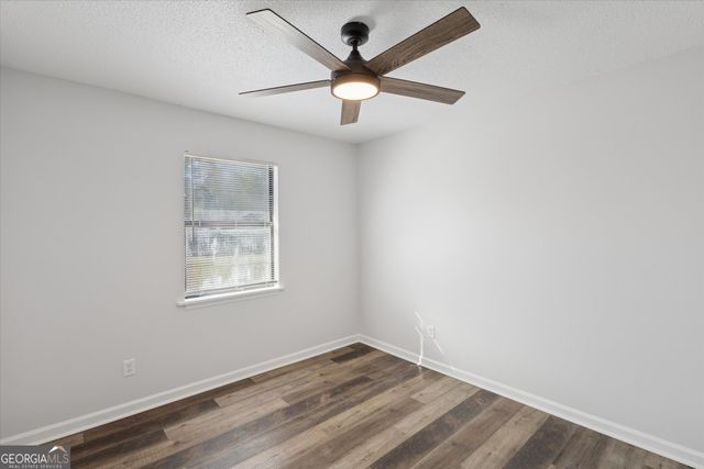 186 Community Circle, Jesup, GA 31545