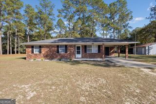 186 Community Circle, Jesup, GA 31545