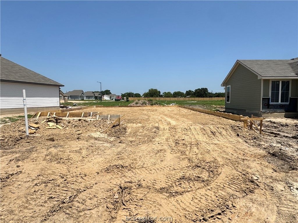 1920 McArthur Avenue, Bryan, TX 77803 — exterior