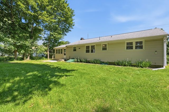290 W Hill Rd, Marlborough, MA 01752